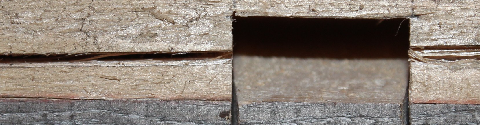 CELODŘEVĚNÉ SPOJE